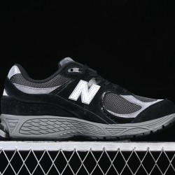 NEW BALANCE 2002R BLACK