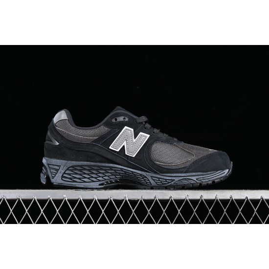NEW BALANCE 2002R BLACK